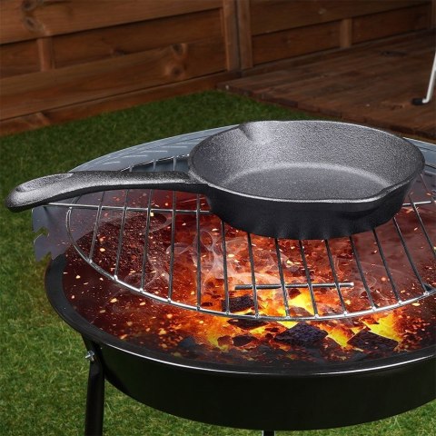 ŻELIWNA OKRĄGŁA PATELNIA 16CM DO WYLEWANIA NA GAZ ŻELIWNA OKRĄGŁA PATELNIA 16CM DO WYLEWANIA NA GAZ