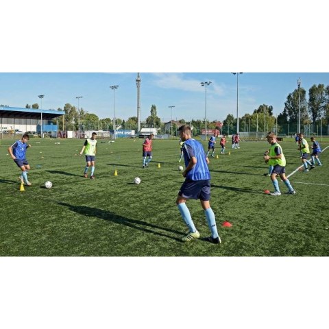 Pachołki treningowe Yakimasport z otworami 100042 Pachołki treningowe Yakimasport z otworami 100042