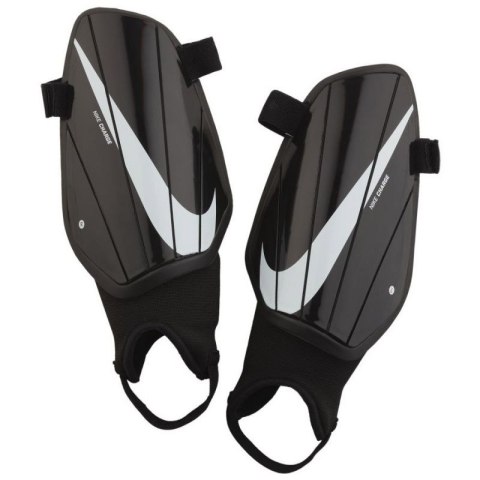 Nagolenniki Nike Charge M SP2164 010 Nagolenniki Nike Charge M SP2164 010