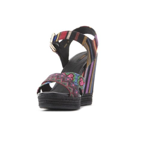 Buty na koturnie Geox W D82P6G 000AW C0042