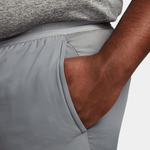Spodenki Nike Dri-FIT Stride M DM4761-084 Spodenki Nike Dri-FIT Stride M DM4761-084