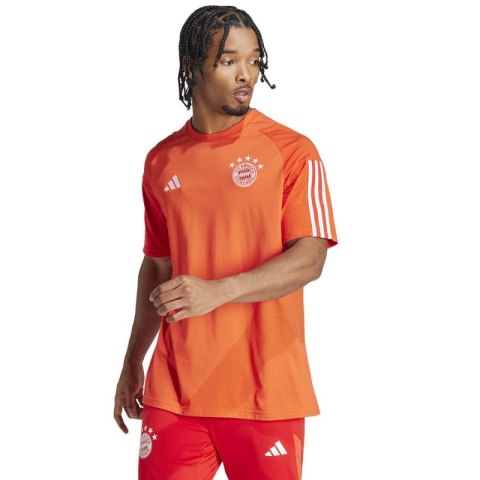 Koszulka adidas FC Bayern CO Tee M IQ0601 Koszulka adidas FC Bayern CO Tee M IQ0601
