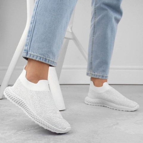Buty sportowe wsuwane z cyrkoniami D&A W OLI257B białe Buty sportowe wsuwane z cyrkoniami D&A W OLI257B białe