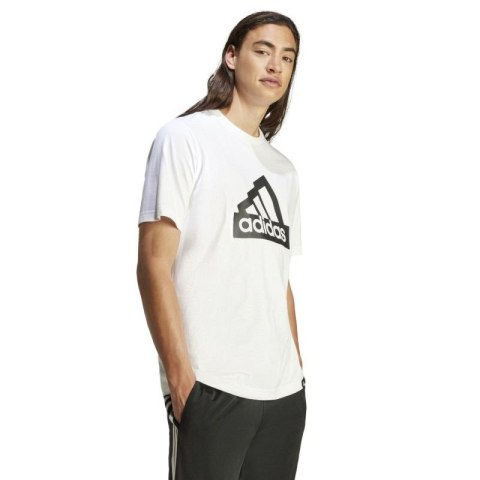 Koszulka adidas Modern Essentials Graphic M IW2634