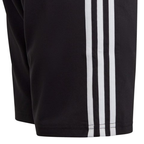 Spodenki adidas Essentials 3-Stripes Woven Jr HR6332 Spodenki adidas Essentials 3-Stripes Woven Jr HR6332