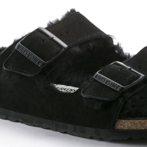 Klapki damskie ocieplane z wełną owczą Birkenstock Arizona VL Shearling Black skóra zamszowa regular szerokie (0752661)