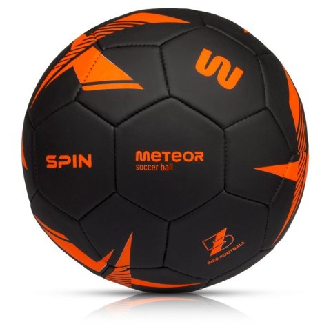 Piłka nożna Meteor Spin 5 czarny/pomarańczowy 17272 Piłka nożna Meteor Spin 5 czarny/pomarańczowy 17272