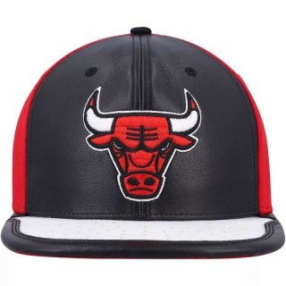 Czapka z daszkiem Mitchell & Ness Chicago Bulls NBA Day One Snapback Bulls 6HSSMM19224-CBUBKWH