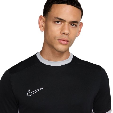 Koszulka Nike Academy 25 SS Top M FZ9754-010 Koszulka Nike Academy 25 SS Top M FZ9754-010