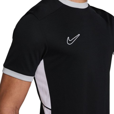 Koszulka Nike Academy 25 SS Top M FZ9754-010 Koszulka Nike Academy 25 SS Top M FZ9754-010