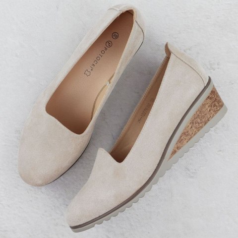 Półbuty na koturnie Potocki W SZ12276 WOL285B