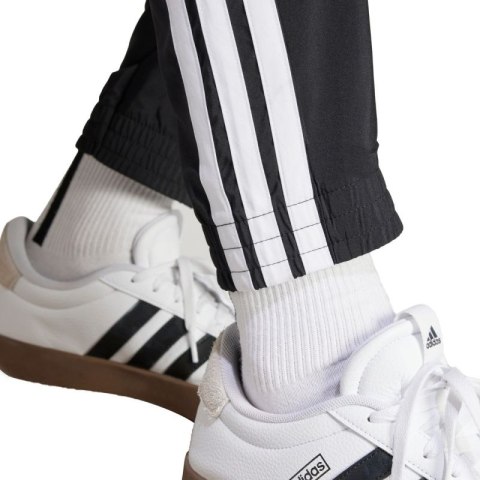 Spodnie adidas Essentials 3-Stripes Woven M IM7841 Spodnie adidas Essentials 3-Stripes Woven M IM7841