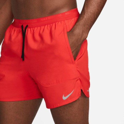 Spodenki Nike Dri-FIT Stride M DM4755-657 Spodenki Nike Dri-FIT Stride M DM4755-657
