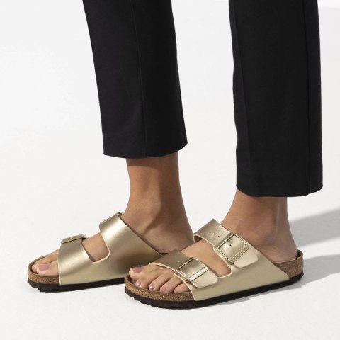 Klapki damskie Birkenstock Arizona Birko-Flor Gold złote regular szerokie (1016110)