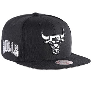 Czapka z daszkiem Mitchell & Ness Snapback NBA Chicago Bulls HS8547-CBUBLCK