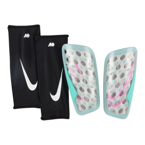 Ochraniacze piłkarskie Nike Mercurial FlyLite SuperLock Jr DN3608-395 Ochraniacze piłkarskie Nike Mercurial FlyLite SuperLock Jr DN3608-395