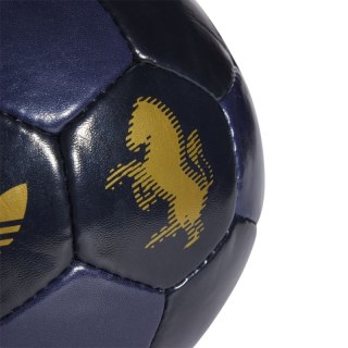 Piłka adidas Juventus Turyn Club Trefoil IX4028