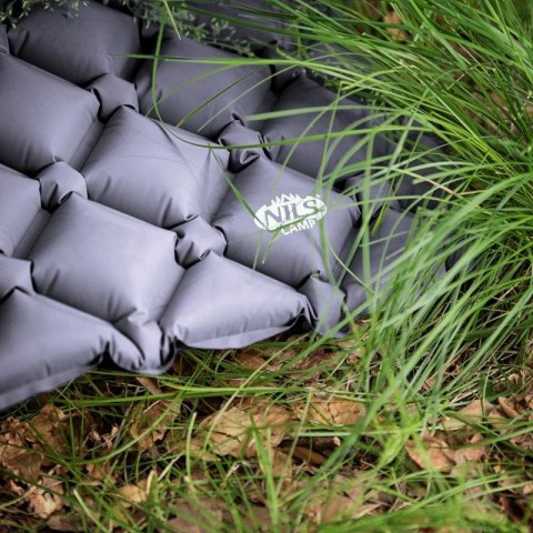 Mata turystyczna z pompką Nils Camp NC4006 - 5 cm 15-05-028