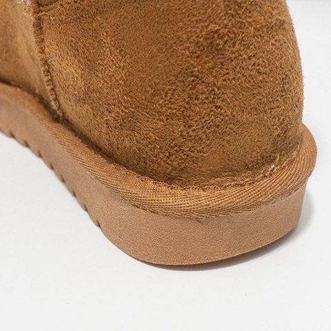 Śniegowce damskie Wrangler Elsa Platform MID buty zimowe ocieplane z futerkiem czarne (20243077.37B)