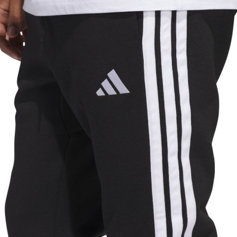 Spodnie adidas Essentials 3-Stripes Fleece M JD1861