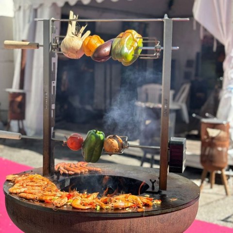 BF Stelaż z rożnem do planchy