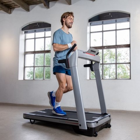 FLOW FITNESS BIEŻNIA ELEKTRYCZNA RUNNER DTM400i
