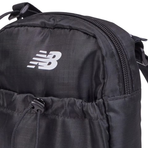 Saszetka New Balance Essential Sling Bag BK LAB51901BK