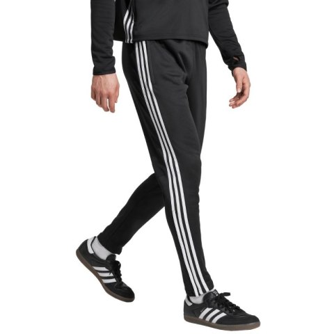 Spodnie adidas Tiro 25 Essentials Winterized M JN9470