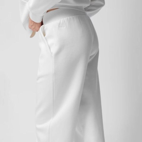 Spodnie dresowe z szerokimi nogawkami damskie Outhorn