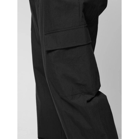 Spodnie tkaninowe cargo męskie Outhorn OTHWSS24TTROM637-20S