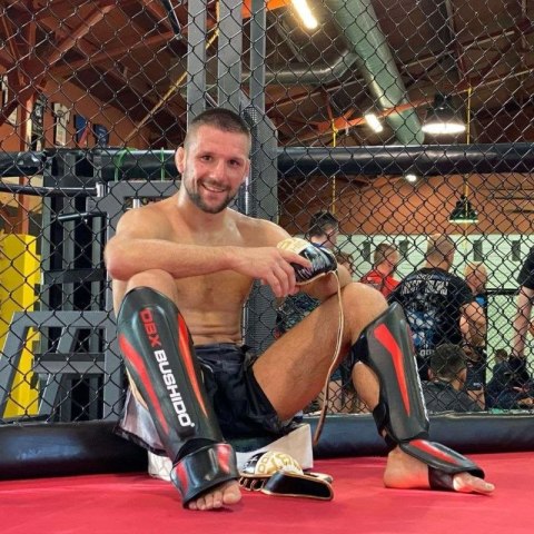 Ochraniacze na piszczele M - Phantom Red