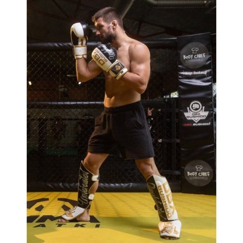 Ochraniacze na piszczele M - Undefeated