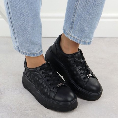 Półbuty pikowane na platformie Filippo W DP7285 PAW639A